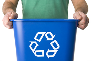 Prisoner holding recycling bin